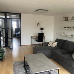Woning aan de Waldeck Pyrmontkade te Den Haag
