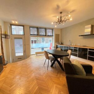 Woning aan de Warmondstraat te Amsterdam