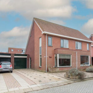 Woonhuis in Tuitjenhorn