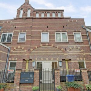 Woning aan de De Vlouw te Delft