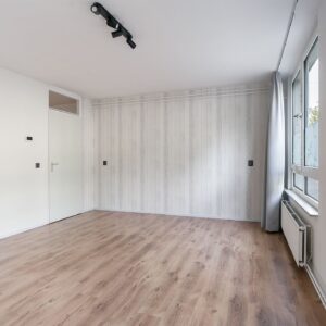 Woning aan de Dickenslaan te Amsterdam