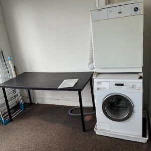 Woning aan de Haarlemmermeerstraat te Amsterdam