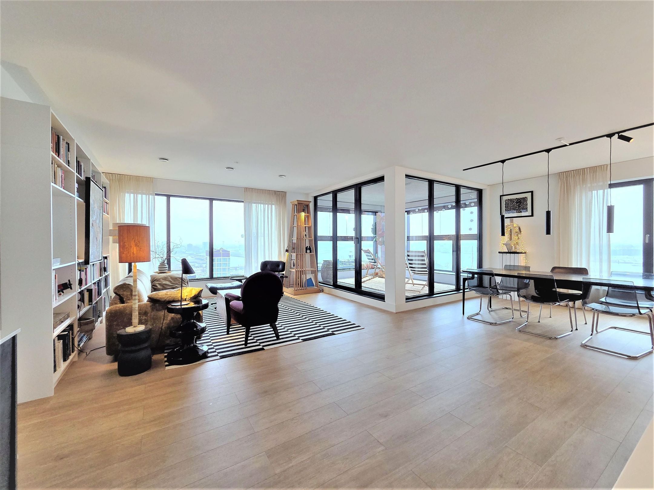 Woning aan de Hellingstraat te Amsterdam