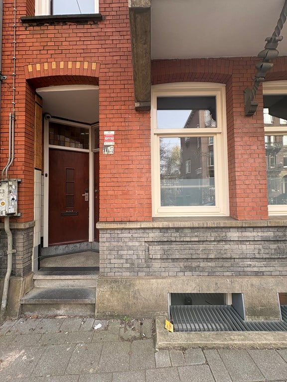 Woning aan de Koninginneweg te Amsterdam