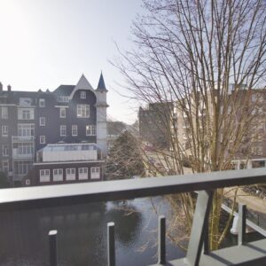 Woning aan de Lijnbaansgracht te Amsterdam
