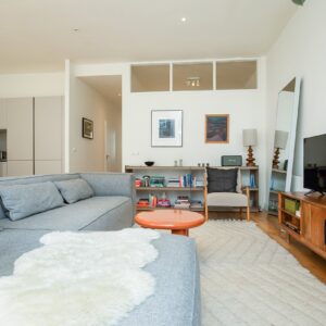 Woning aan de Tolstraat te Amsterdam