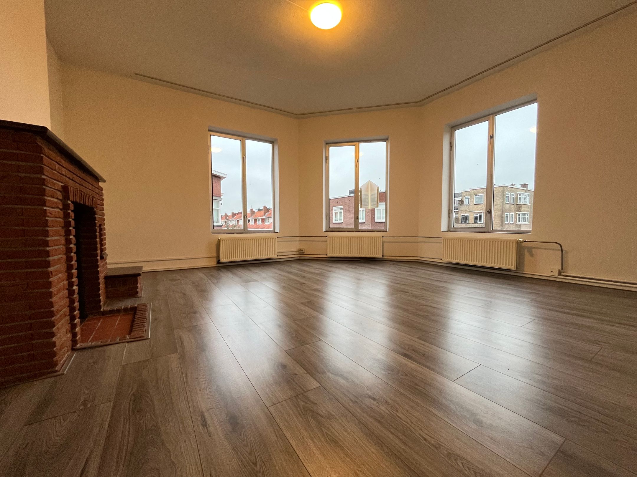 Woning aan de Woudenbergstraat te Den Haag