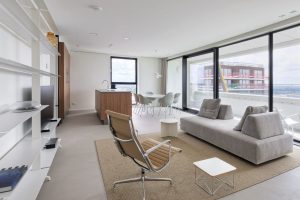 Woning aan de Dijkmeerlaan te Amsterdam