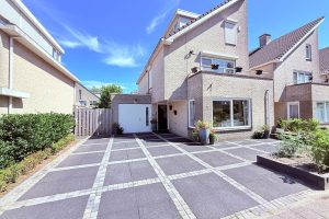 Woning aan de Bertus Aafjeslaan te Amstelveen