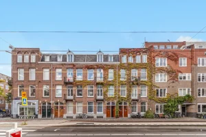 Woning aan de Admiraal De Ruijterweg te Amsterdam