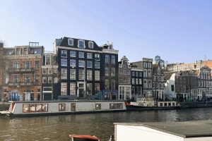 Woning aan de Amstel te Amsterdam
