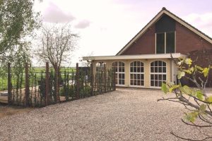 Woning aan de Amstelkade te Wilnis