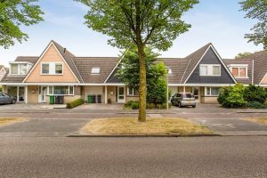 Woning aan de Bertha von Suttnerlaan te Amstelveen