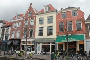Woning aan de Binnenwatersloot te Delft