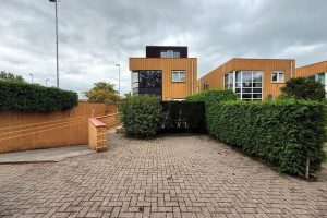 Woning aan de Bovenkerkerweg te Amstelveen