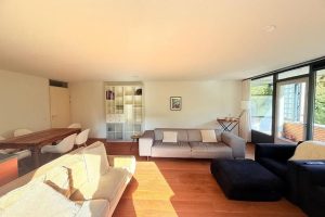 Woning aan de De Lierhof te Amsterdam