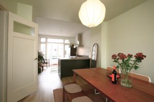 Woning aan de De Quackstraat te Rotterdam