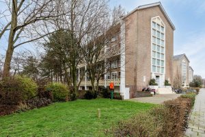 Woning aan de De Savornin Lohmanlaan te Den Haag