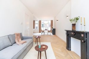 Woning aan de Eerste Helmersstraat te Amsterdam