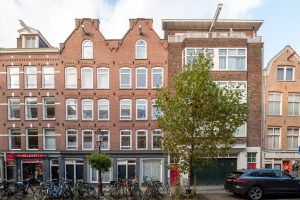 Woning aan de Eerste Oosterparkstraat te Amsterdam