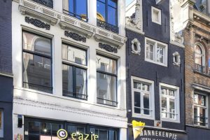 Woning aan de Eggertstraat te Amsterdam