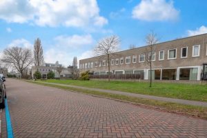Woning aan de Eliza van Calcarstraat te Amsterdam