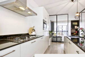 Woning aan de Filips van Almondestraat te Amsterdam