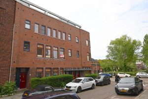 Woning aan de H.A. Kooykerplein te Groningen