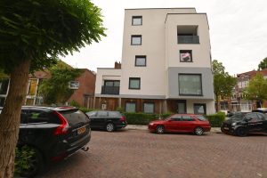 Woning aan de Helper Westsingel te Groningen