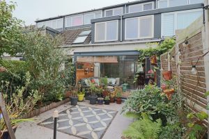 Woning aan de Jelle Posthumapad te Amsterdam