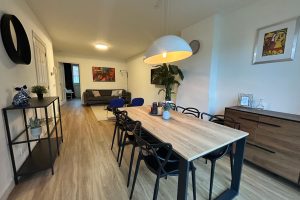 Woning aan de Karel du Jardinstraat te Amsterdam