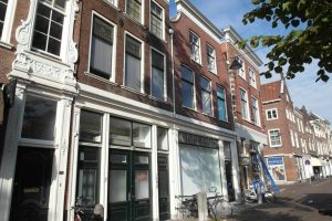 Woning aan de Koornmarkt te Delft