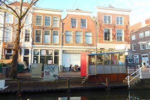 Woning aan de Koornmarkt te Delft