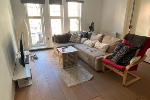 Woning aan de Leidsekruisstraat te Amsterdam