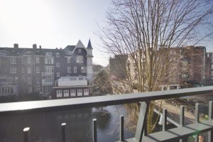 Woning aan de Lijnbaansgracht te Amsterdam