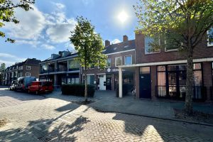 Woning aan de Mgr. Nolensplein te Breda