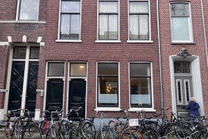 Woning aan de Mgr. Van de Weteringstraat te Utrecht