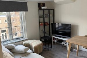Woning aan de Mgr. van de Weteringstraat te Utrecht