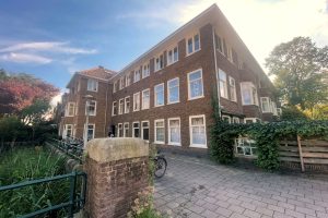 Woning aan de Middenweg te Amsterdam