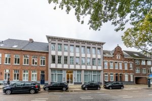 Woning aan de Minderbroederssingel te Roermond
