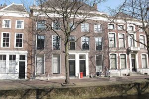 Woning aan de Oude Delft te Delft