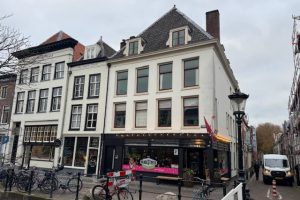 Woning aan de Oudegracht te Utrecht