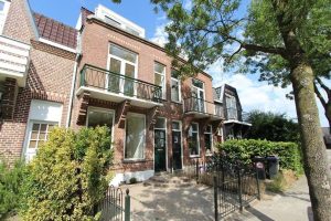 Woning aan de Ouderkerkerlaan te Amstelveen