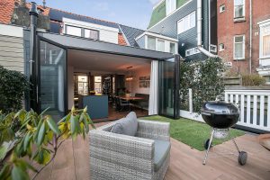 Woning aan de Overtoom te Amsterdam