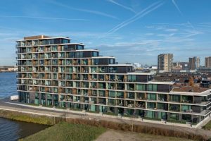 Woning aan de Pampuskade te Rotterdam