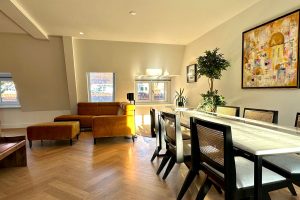 Woning aan de Paramaribostraat te Amsterdam
