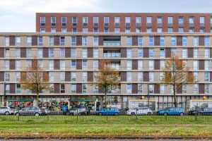 Woning aan de Pieter Calandlaan te Amsterdam
