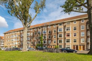 Woning aan de Postjeskade te Amsterdam