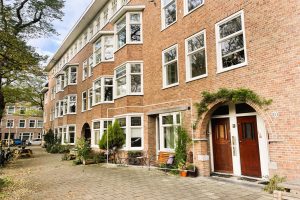 Woning aan de President Kennedylaan te Amsterdam