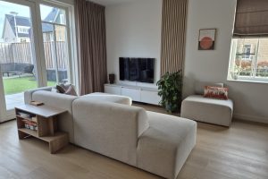 Woning aan de Rijndijk te Hazerswoude-Rijndijk